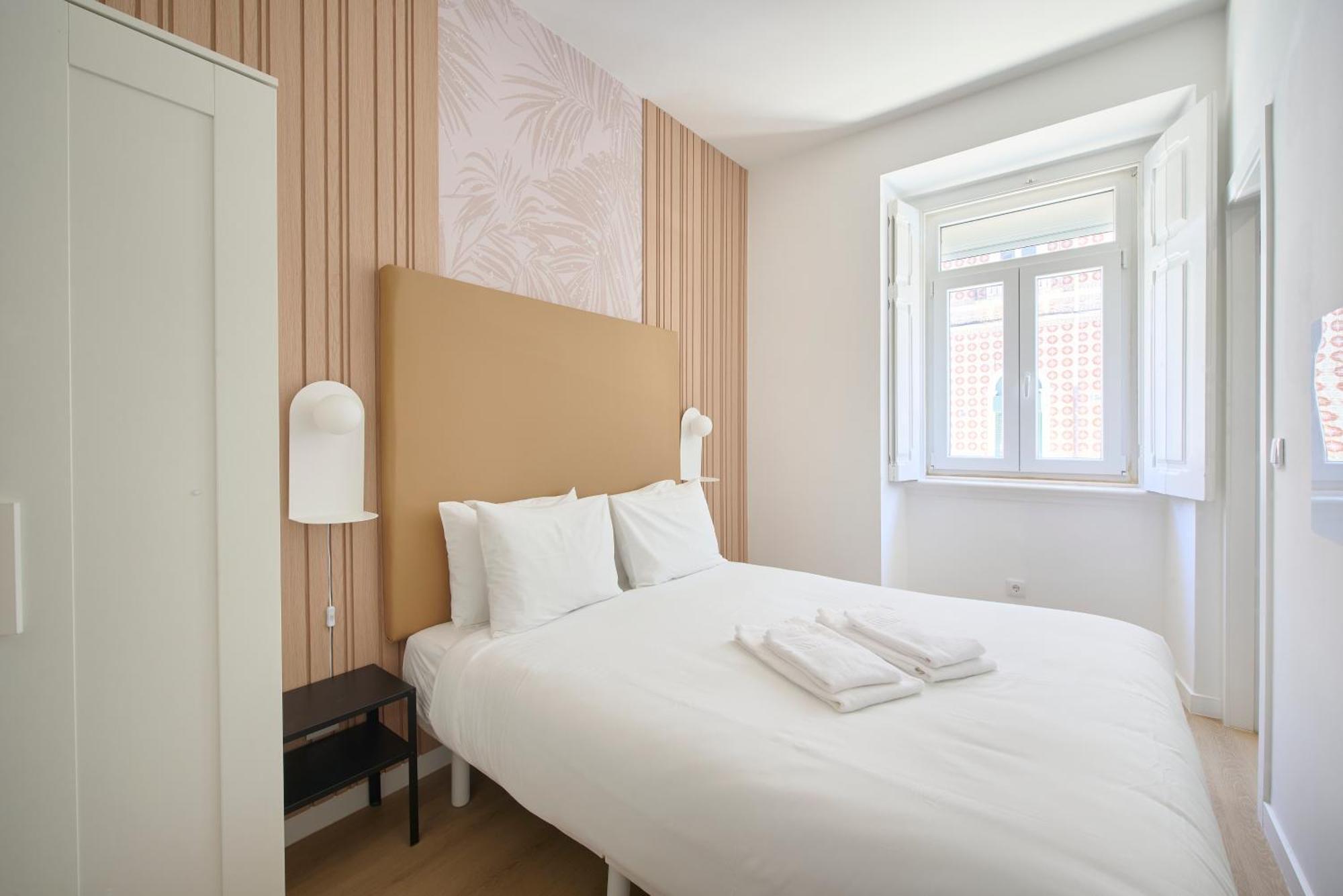 Brand New Hostel Anjos Lisbon Exterior photo