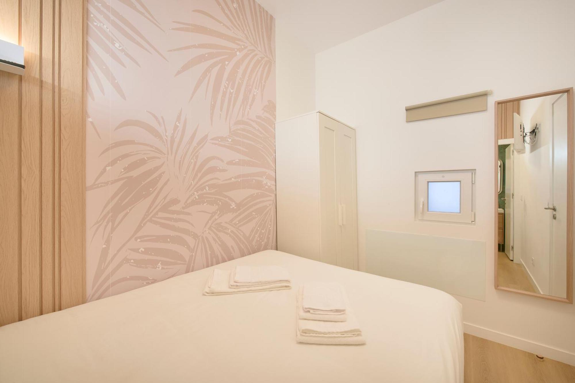 Brand New Hostel Anjos Lisbon Exterior photo