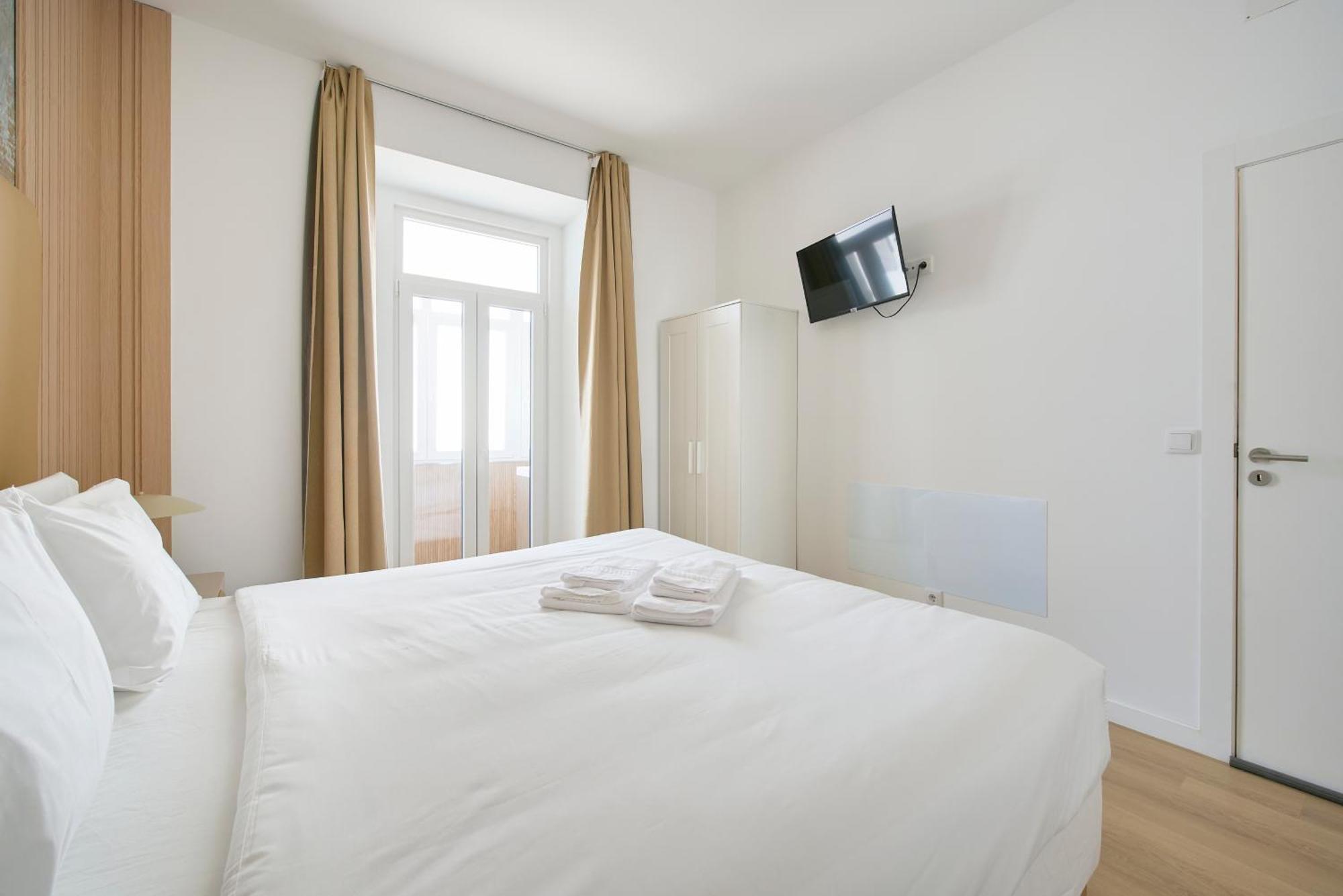Brand New Hostel Anjos Lisbon Exterior photo