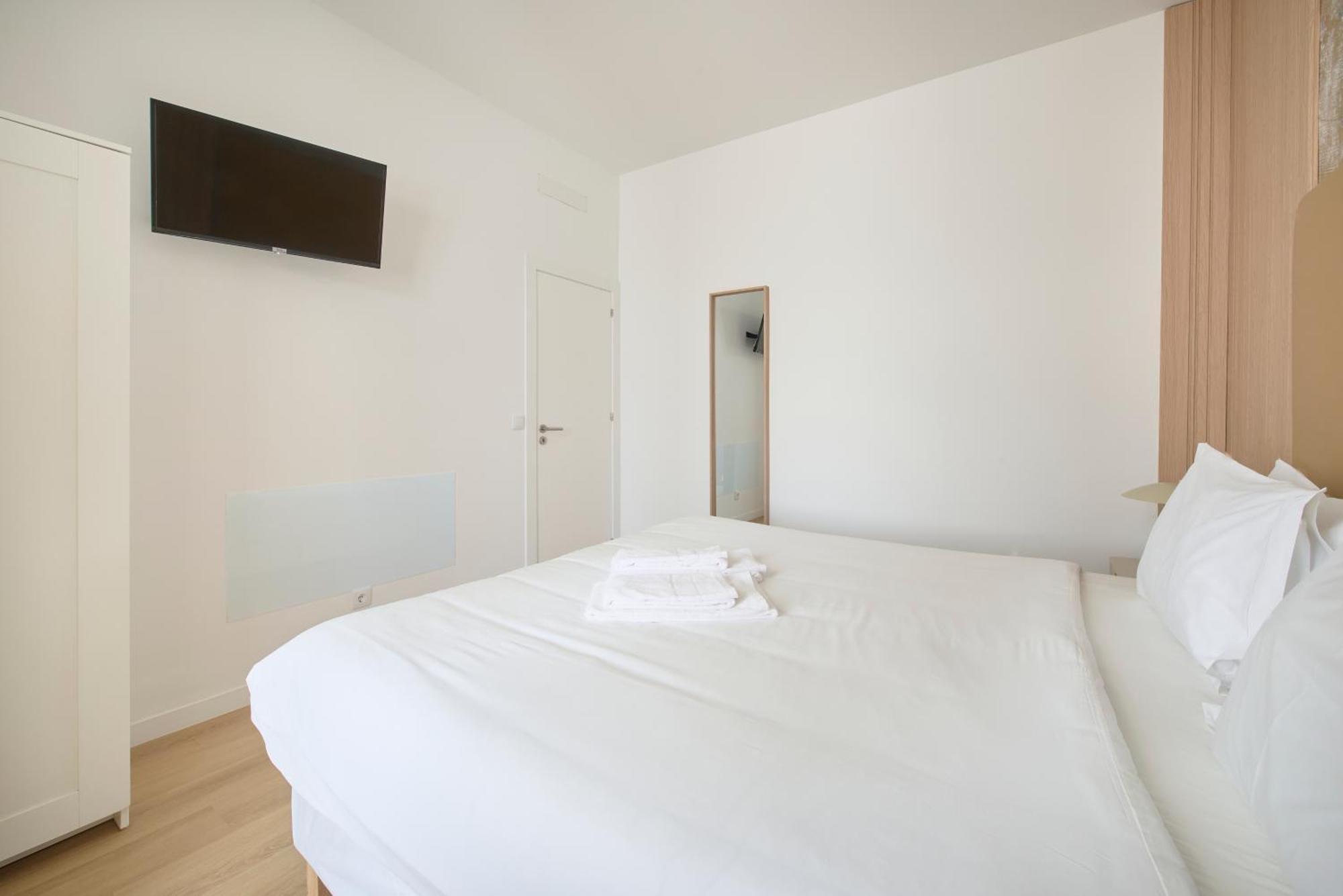 Brand New Hostel Anjos Lisbon Exterior photo