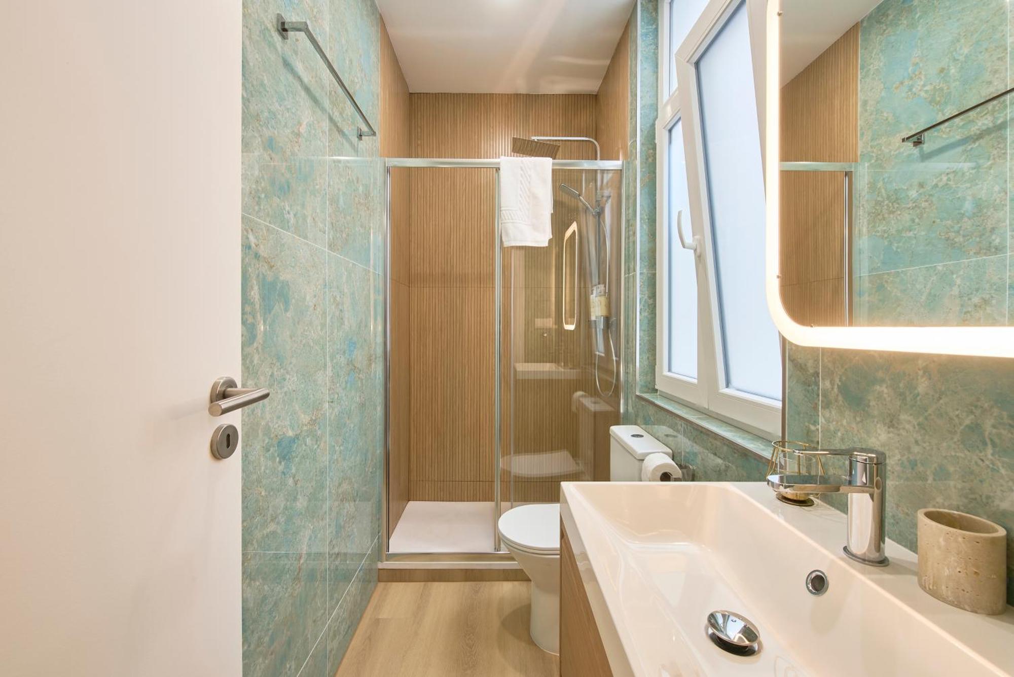 Brand New Hostel Anjos Lisbon Exterior photo