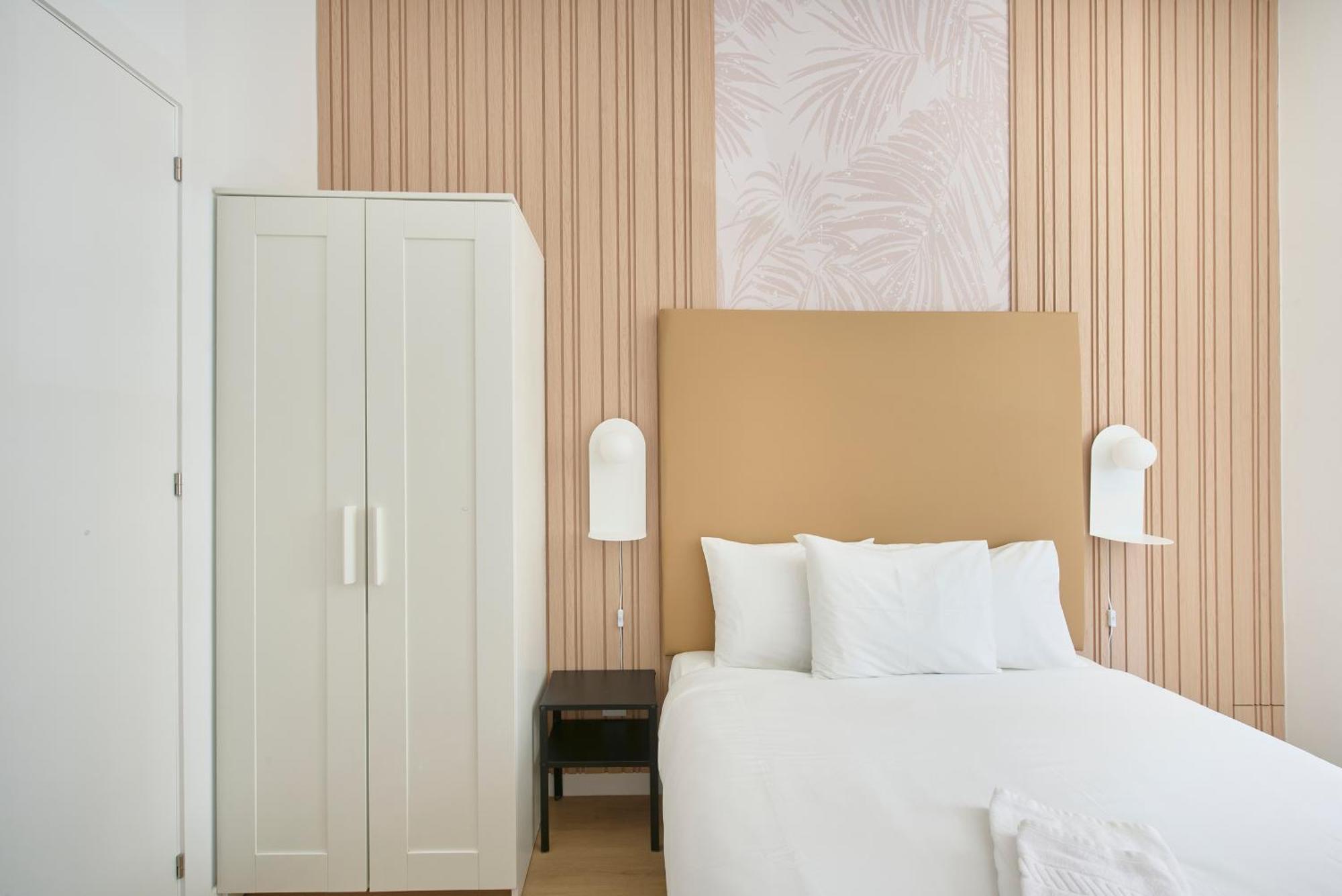 Brand New Hostel Anjos Lisbon Exterior photo