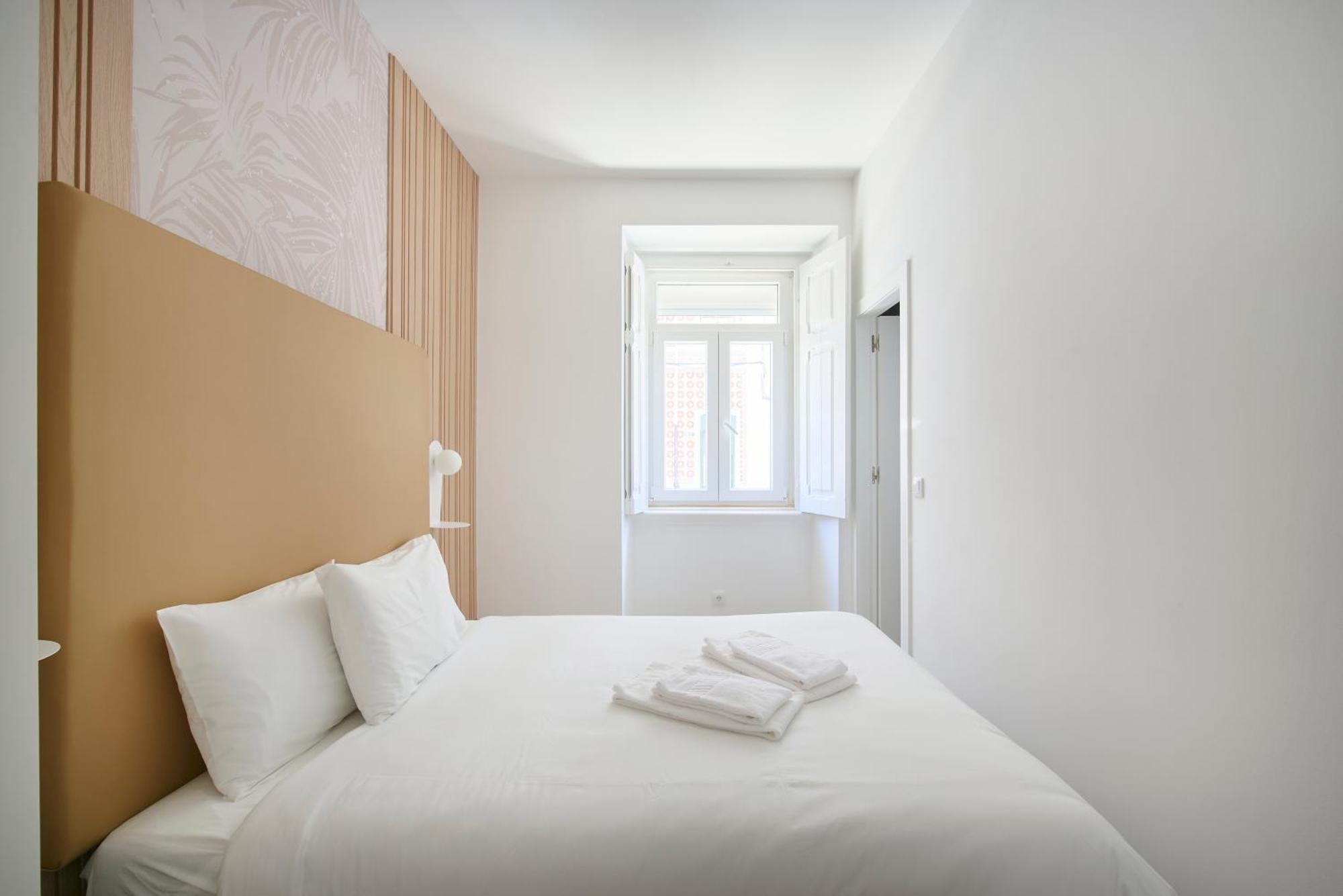 Brand New Hostel Anjos Lisbon Exterior photo